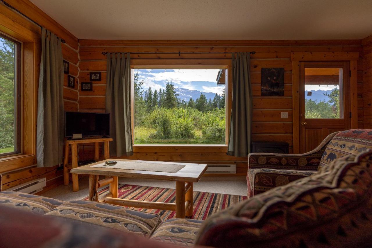 Mica Mountain Lodge & Log Cabins Tete Jaune Cache Bagian luar foto