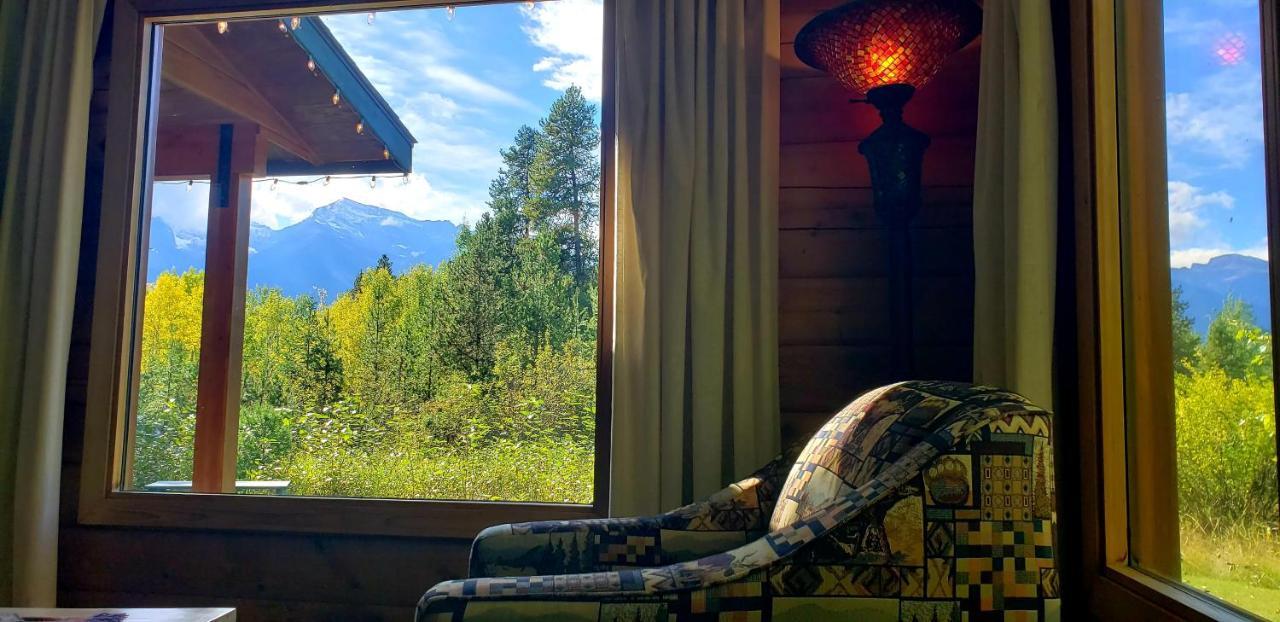 Mica Mountain Lodge & Log Cabins Tete Jaune Cache Bagian luar foto