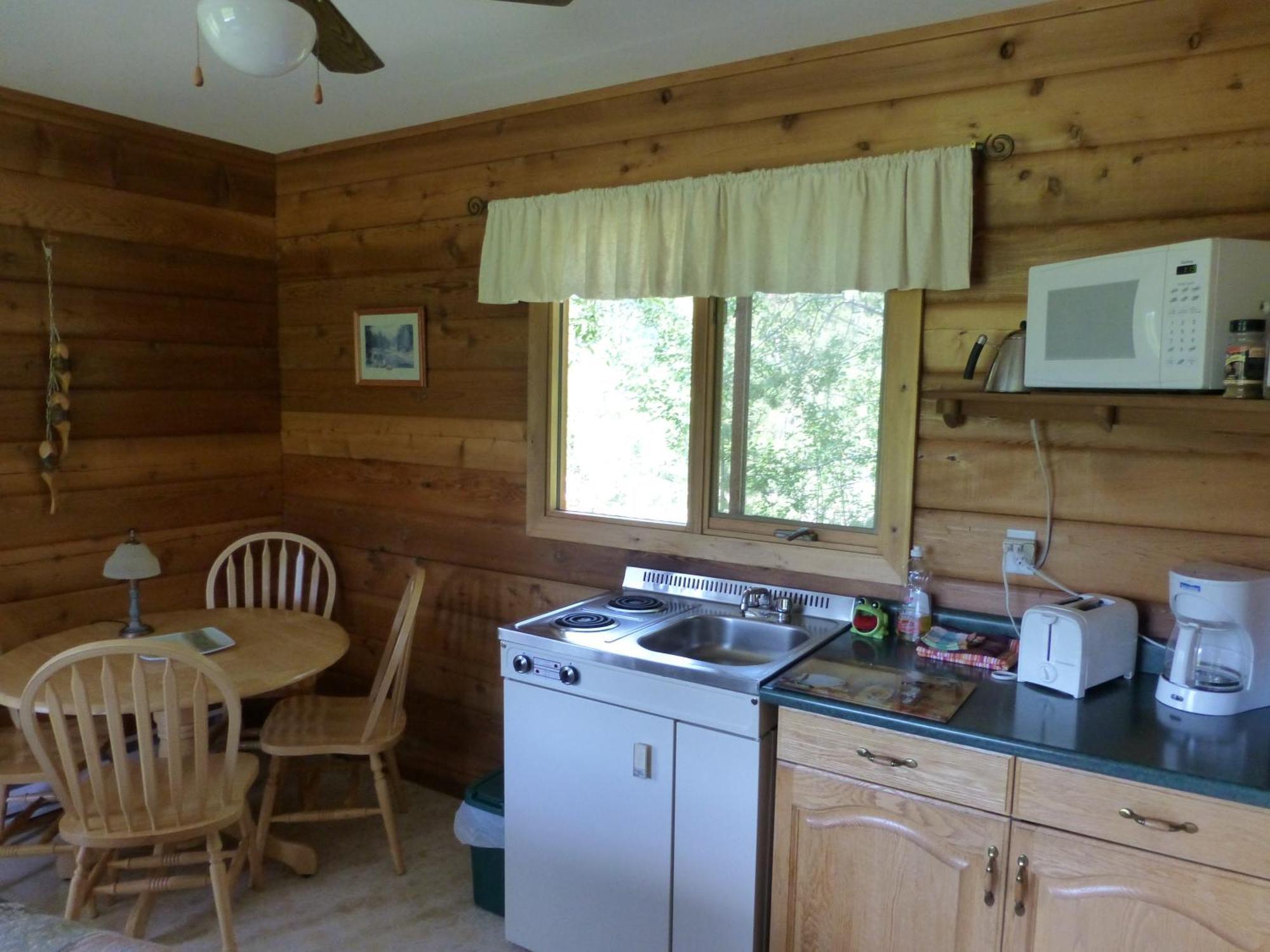 Mica Mountain Lodge & Log Cabins Tete Jaune Cache Bagian luar foto