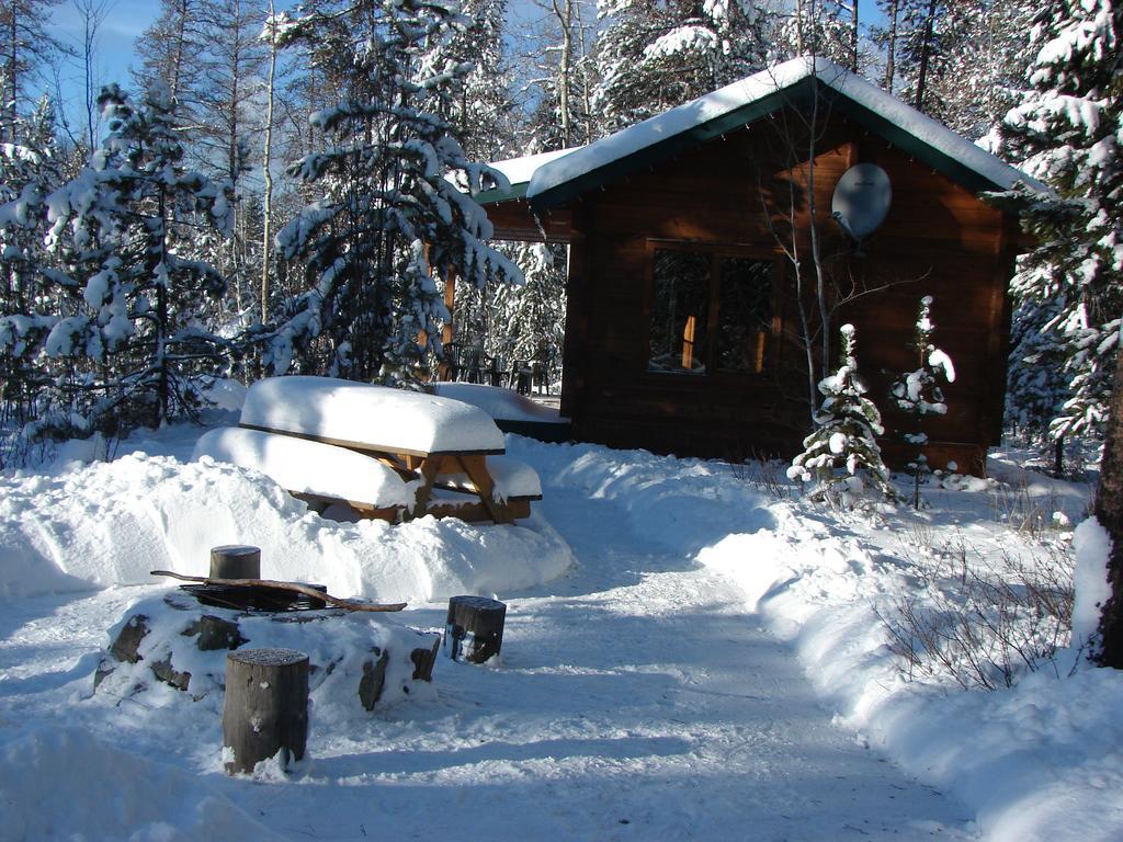 Mica Mountain Lodge & Log Cabins Tete Jaune Cache Bagian luar foto
