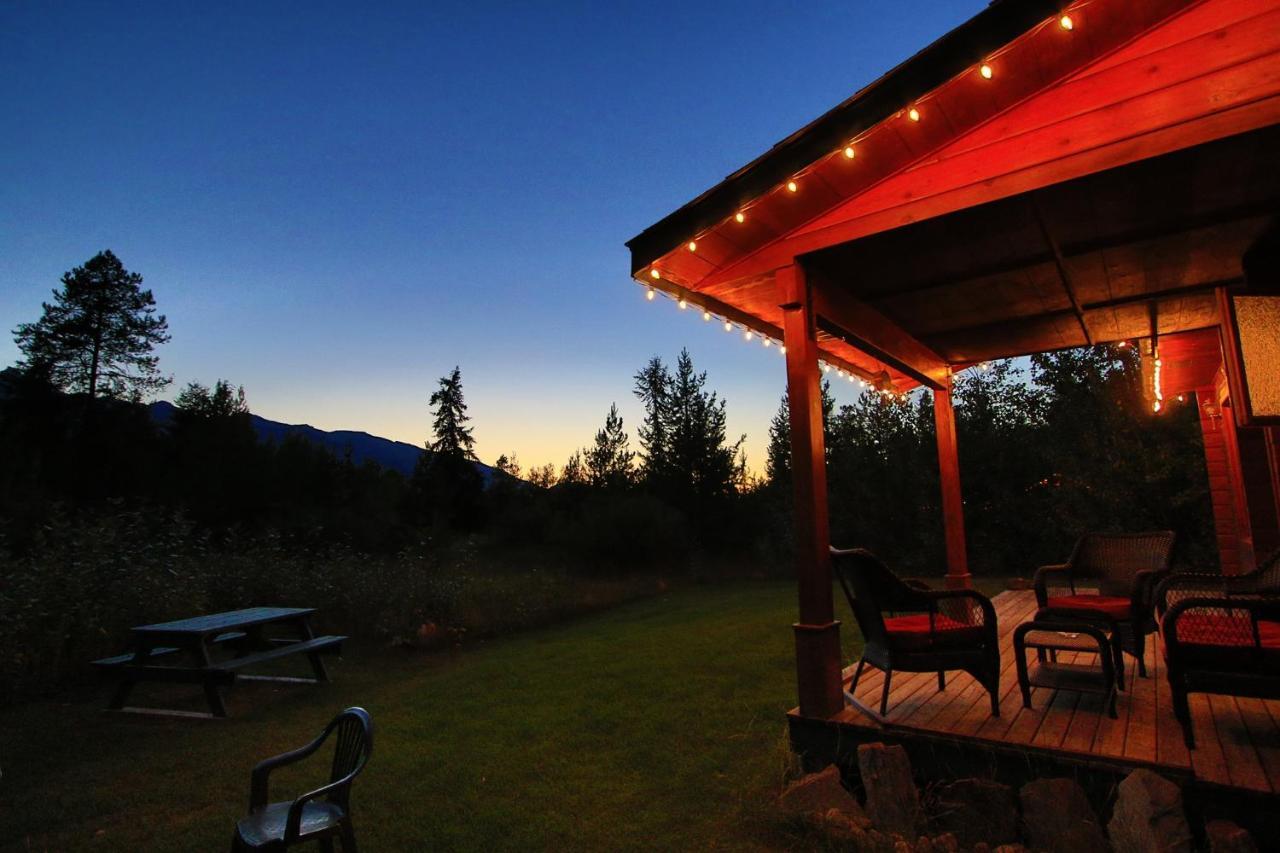 Mica Mountain Lodge & Log Cabins Tete Jaune Cache Bagian luar foto